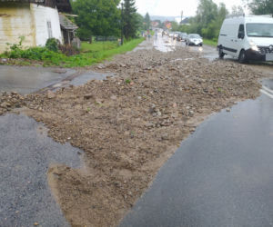 Bilans nawałnicy w Nowym Sączu i Łącku. Zalane zostały 42 budynki 
