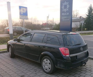 Zgłosił się do policjantów po dowód rejestracyjny. Skończył... z zarzutami!