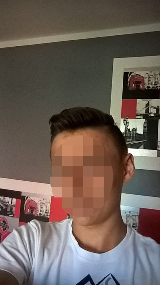 Trzy nastoletnie bestie skatowały Kubę w szkolnej toalecie