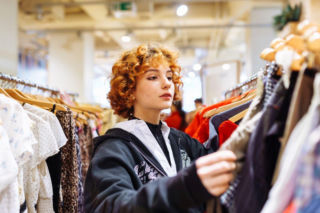 Twoje dziecko kupuje podróbki? Toksyczne kosmetyki to dopiero początek problemów