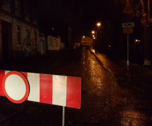 Pękła jezdnia i budynek. 11 osób ewakuowanych!
