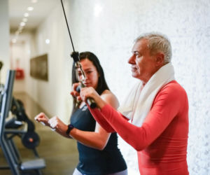 Mózg potrafi sam naprawiać szkody. 150 minut w tygodniu to klucz do sprawności, o którym rzadko mówi lekarz