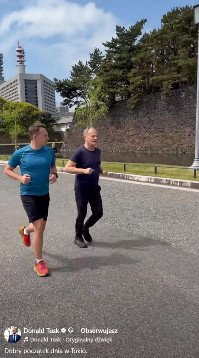 Donald Tusk biega po Tokio