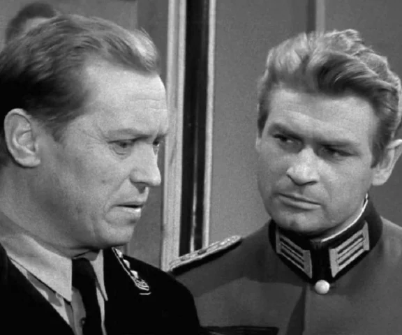 To Hans Kloss czy Hermann Brunner? Tylko wierny widzi dokończy w quizie te kultowe cytaty ze Stawki większej niż życie