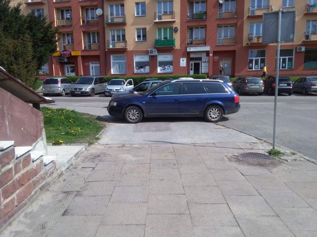 Mistrzowie Parkowania ze Starachowic i okolic. Musicie to zobaczyć