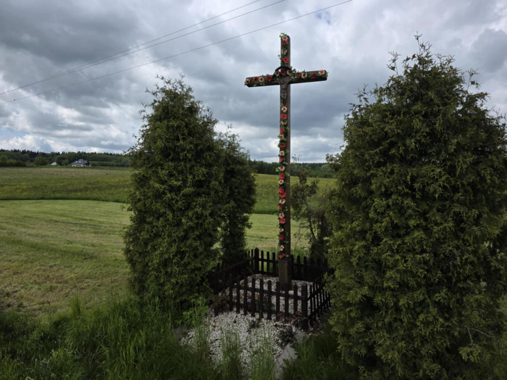 Podkarpackie kapliczki z historia. Wrzućcie tam prosze wszytko jak leci, tylko prosze tez jeszcze o pierwsze zdjęcie.