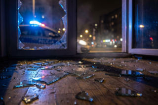 Brutalne włamanie w Puławach. Zatrzymani mieli broń i granat