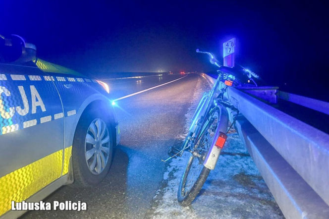 Rower na autostradzie