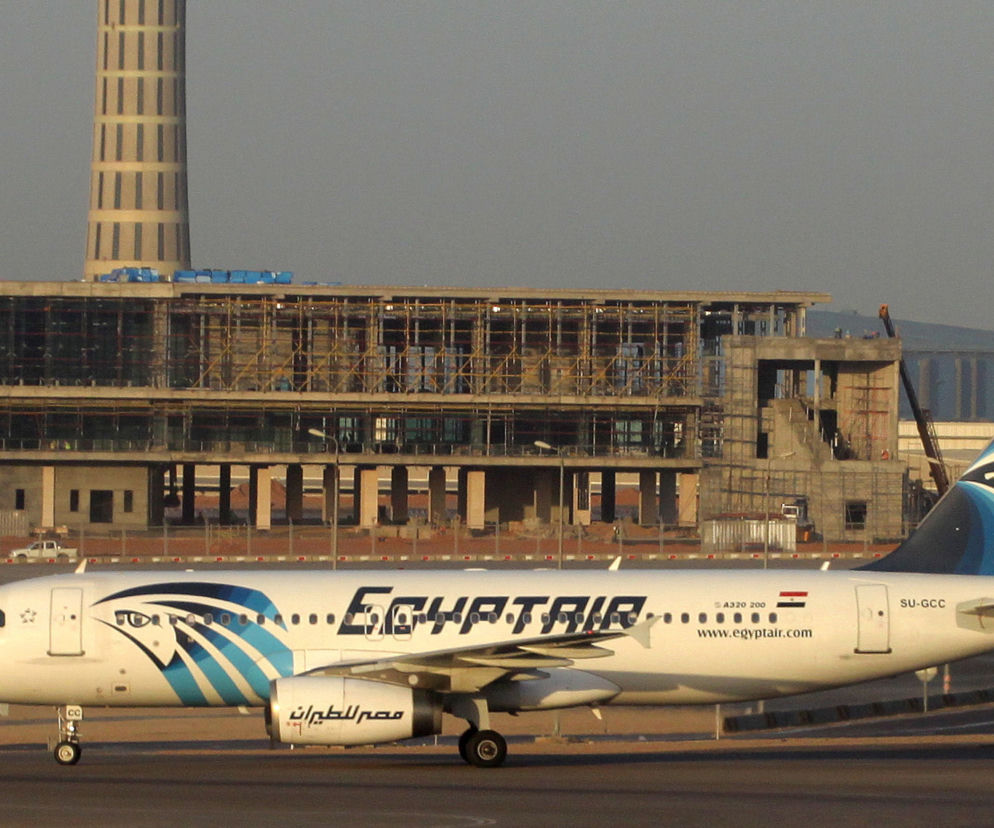 ZAMACH na samolot z Paryża? Tajemnicza katastrofa maszyny EgyptAir z 66 osobami na pokładzie 