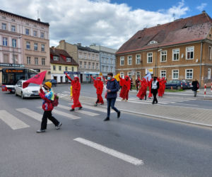PRZERAŻAJĄCA manifestacja w centrum miasta! „Pójdziemy pod Solaris, żeby wymrzeć”! [ZDJĘCIA]
