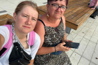 Mama Mariki zginęła tragicznie, 19-latka walczy o życie. Poruszający apel siostry