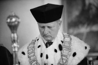 Nagła śmierć byłego rektora! Wszyscy w szoku. Niedowierzanie i smutek