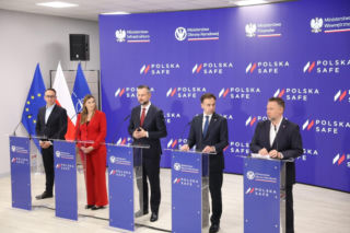 Finansowanie służb mundurowych zapewnione. Rząd ogłasza Plan B