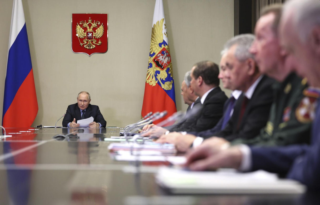 Putin nie żyje?! Już była stypa. Balowali na bogato, narzekali, że nie mogą tańczyć
