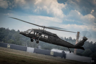 MON rezygnuje z modernizacji Black Hawków? Resort obrony stawia na walkę z dronami i samoloty M-28