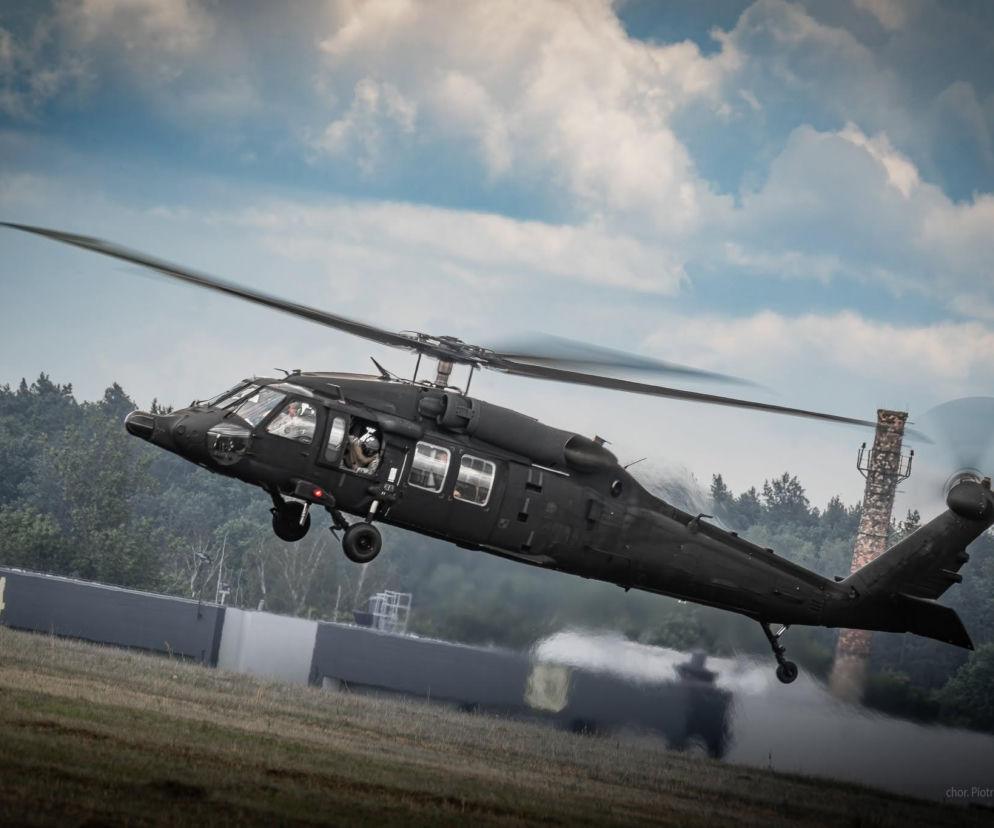 MON rezygnuje z modernizacji Black Hawków? Resort obrony stawia na walkę z dronami i samoloty M-28