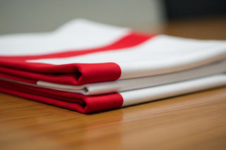 Minister sportu i turystyki. Czy taka flaga przystoi na Igrzyskach?