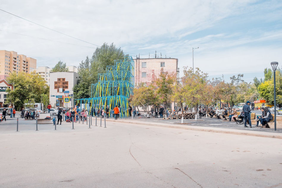 Plac zabaw w Astanie projektu Jakuba Szczęsnego