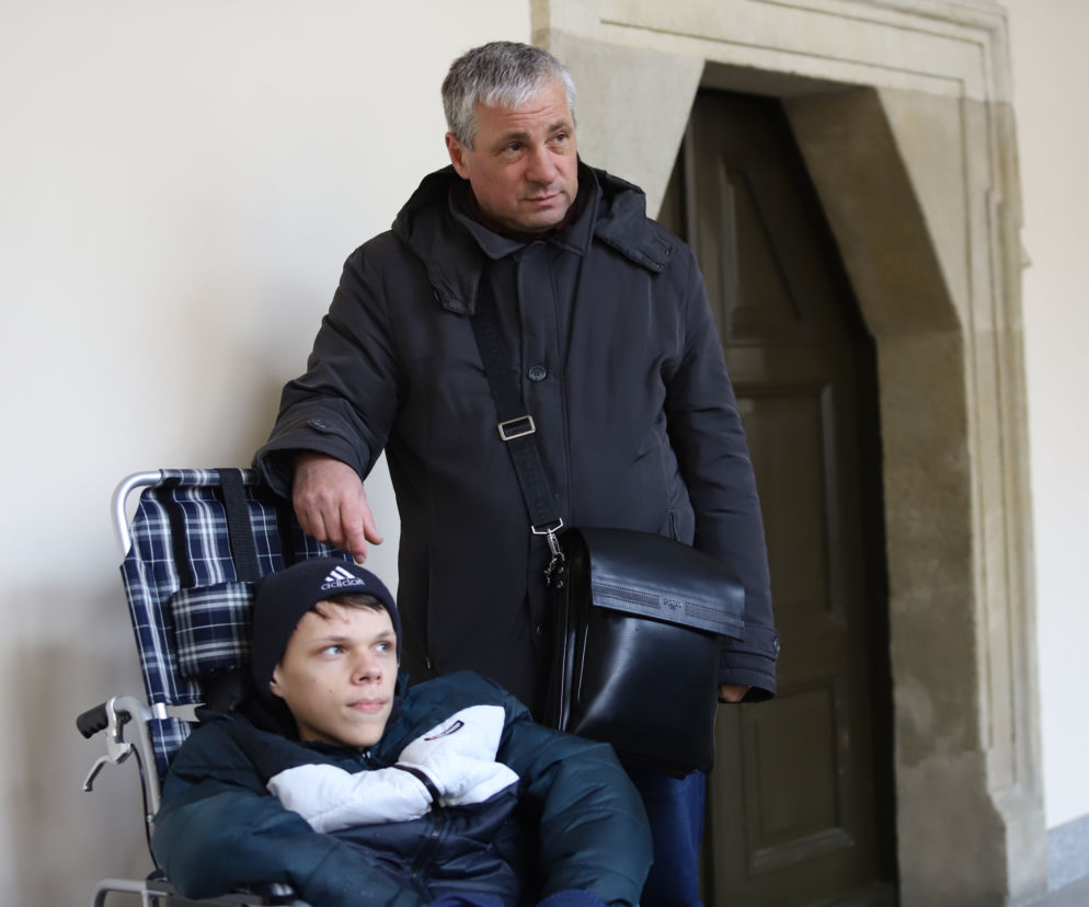 Niepełnosprawny 16-latek z Ukrainy dostał w Polsce nowe życie. Przyjechał fiatem, wróci mercedesem