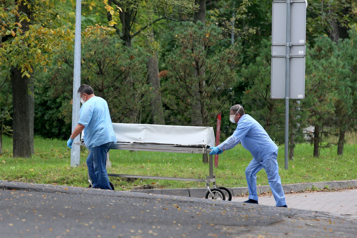 Seniorzy bronią oddziału geriatrycznego.