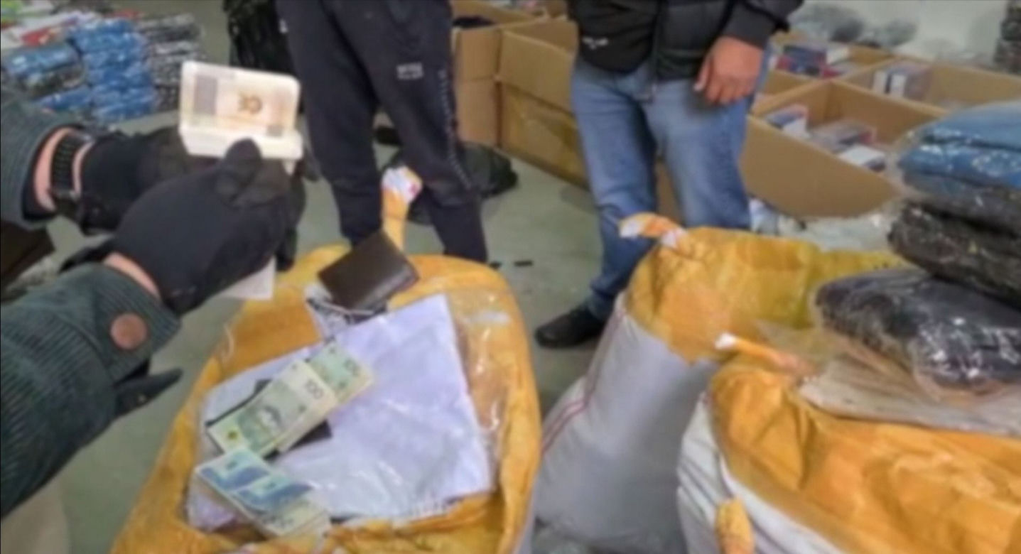Zlikwidowali magazyn podróbek o wartości 17 milionów złotych! Wielka akcja policji w Jankach pod Warszawą