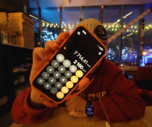 Książulo zapłacił prawie 8 tys. złotych za najdroższą pizzę na świecie. To co w niej znalazł obrzydziło internautów