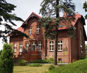 Dobroszyce. Budynek S.P. Z.O.Z.