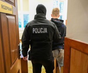 Zabójca szantażował matkę SMS-ami: „Przygotujcie 100 tys. zł”. Mateusz D. już wtedy nie żył