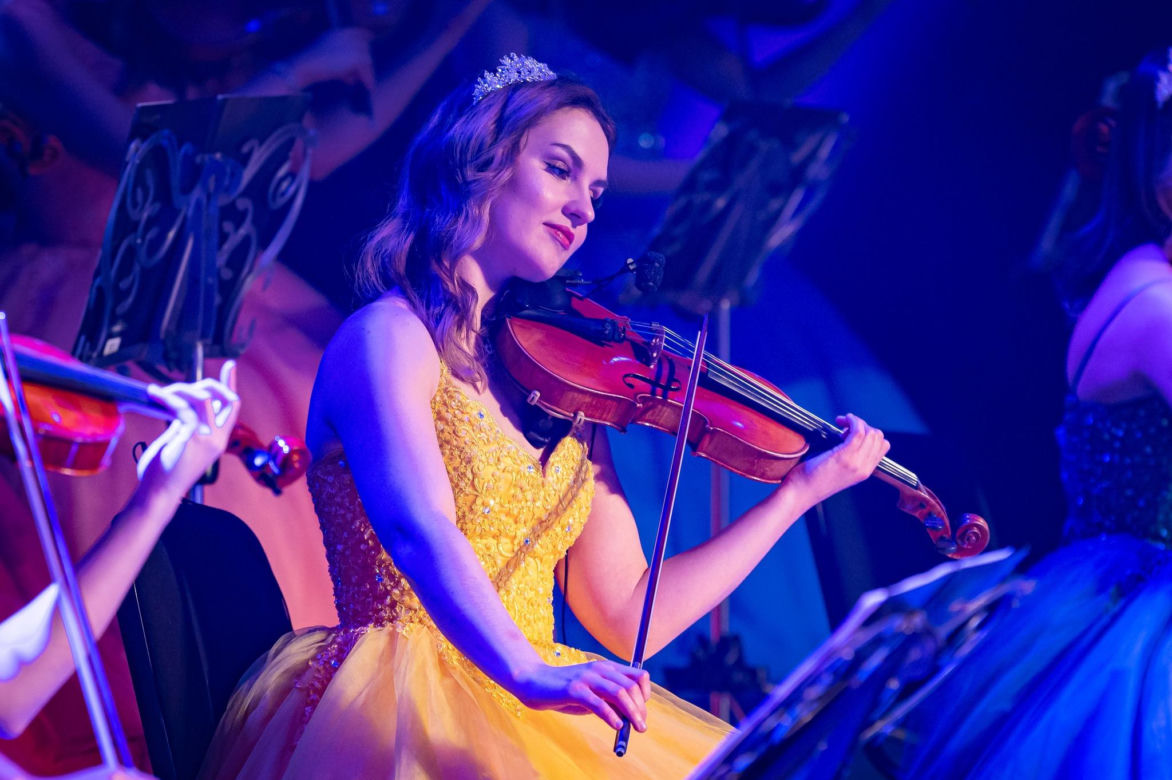 Noworoczny Koncert Wiedeński w wykonaniu Orkiestry Księżniczek na scenie CSK w Lublinie