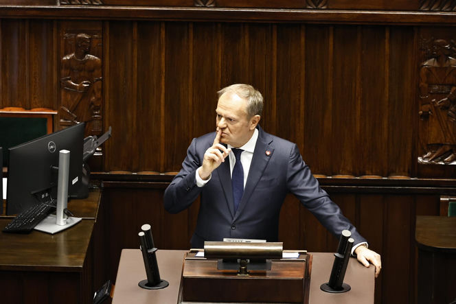 PILNE! Tusk ujawnia: dwóch Ukraińców współpracujących z Rosją stało za dywersją na kolei. „Celem była katastrofa”