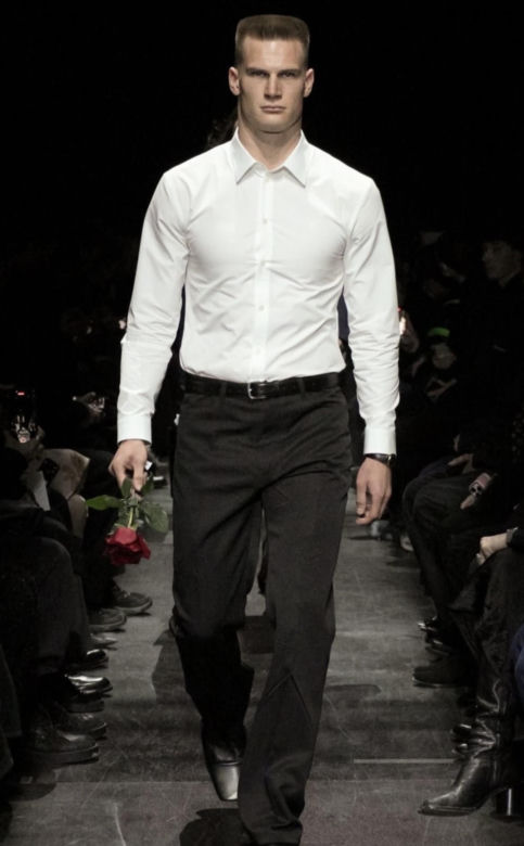 Zdjęcie: szymon_bielusiak Instagram. Pokaz Paris Fashon Week/Balenciaga
