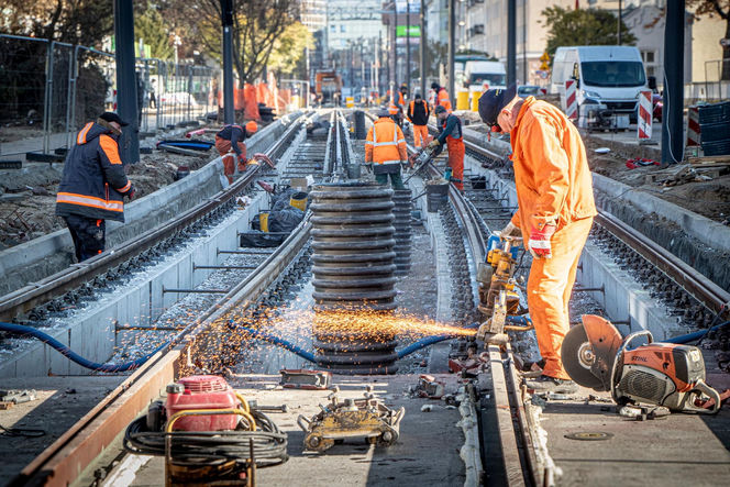 Tramwaj Rakowiecką pojedzie na Gwiazdkę