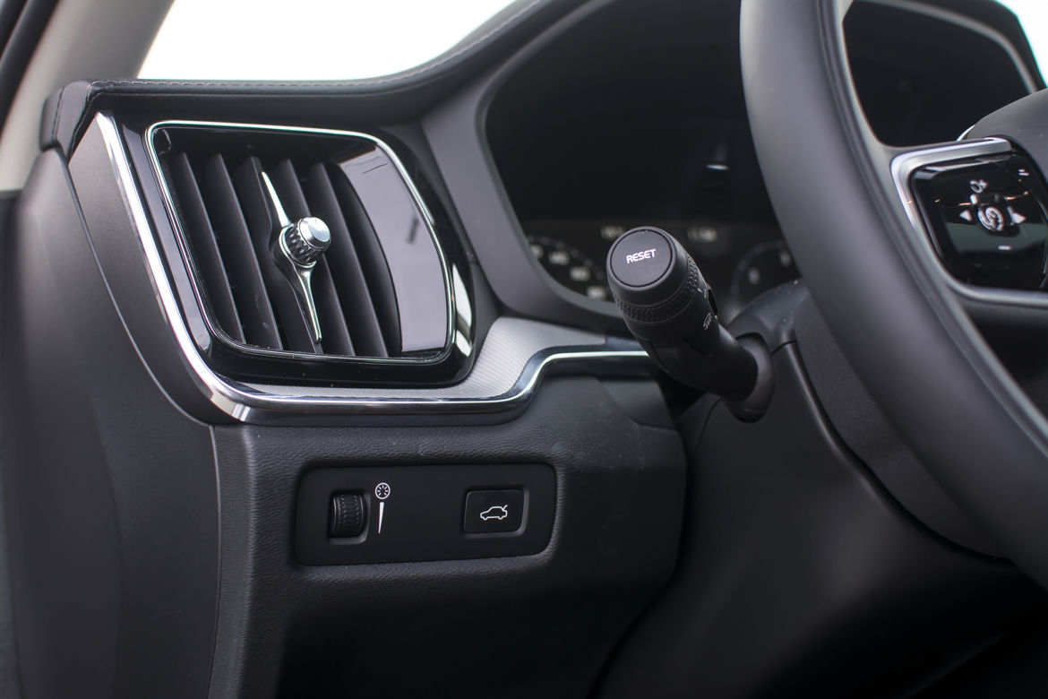 Volvo V60 D4 8AT Inscription