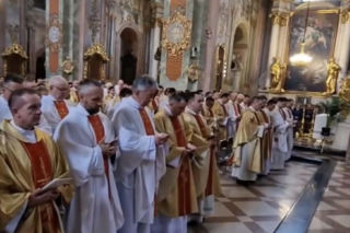 Msza Krzyżma w Lublinie. Wezwanie do odnowy kapłaństwa i powrotu do miłosierdzia [AUDIO]