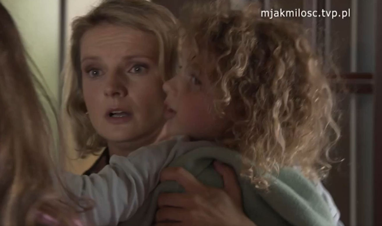 M jak miłość. Weronika (Ewelina Kudeń-Nowosielska), Pola (Hania Nowosielska), Anita (Melania Grzesiewicz)