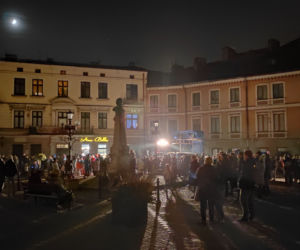 Historia Tarnowa opowiedziana światłem - mapping 3D na Placu Kazimierza