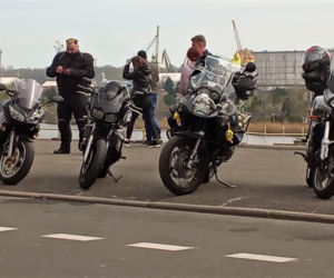 Moto Zające i Kurczaki niosą pomoc na Wielkanoc. Dziesiątki motocyklistów na ulicach Szczecina