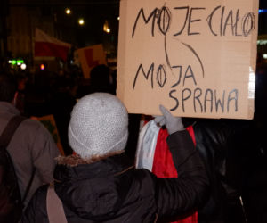 Tysiące osób protestowało w Krakowie po publikacji uzasadnienia wyroku w sprawie aborcji