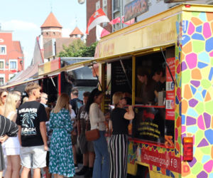 Wielka Szama wraca do Poznania! Ponad 30 food trucków opanuje Enea Stadion