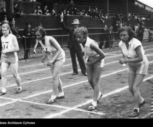Trójmecz lekkoatletyczny Śląsk - Kraków - Łódź w Katowicach. Zdjęcia zawodniczek
