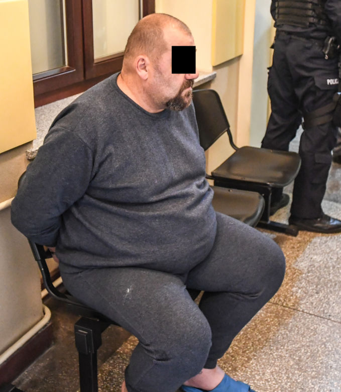 Dziadek zarżnął babcię na oczach wnuczki