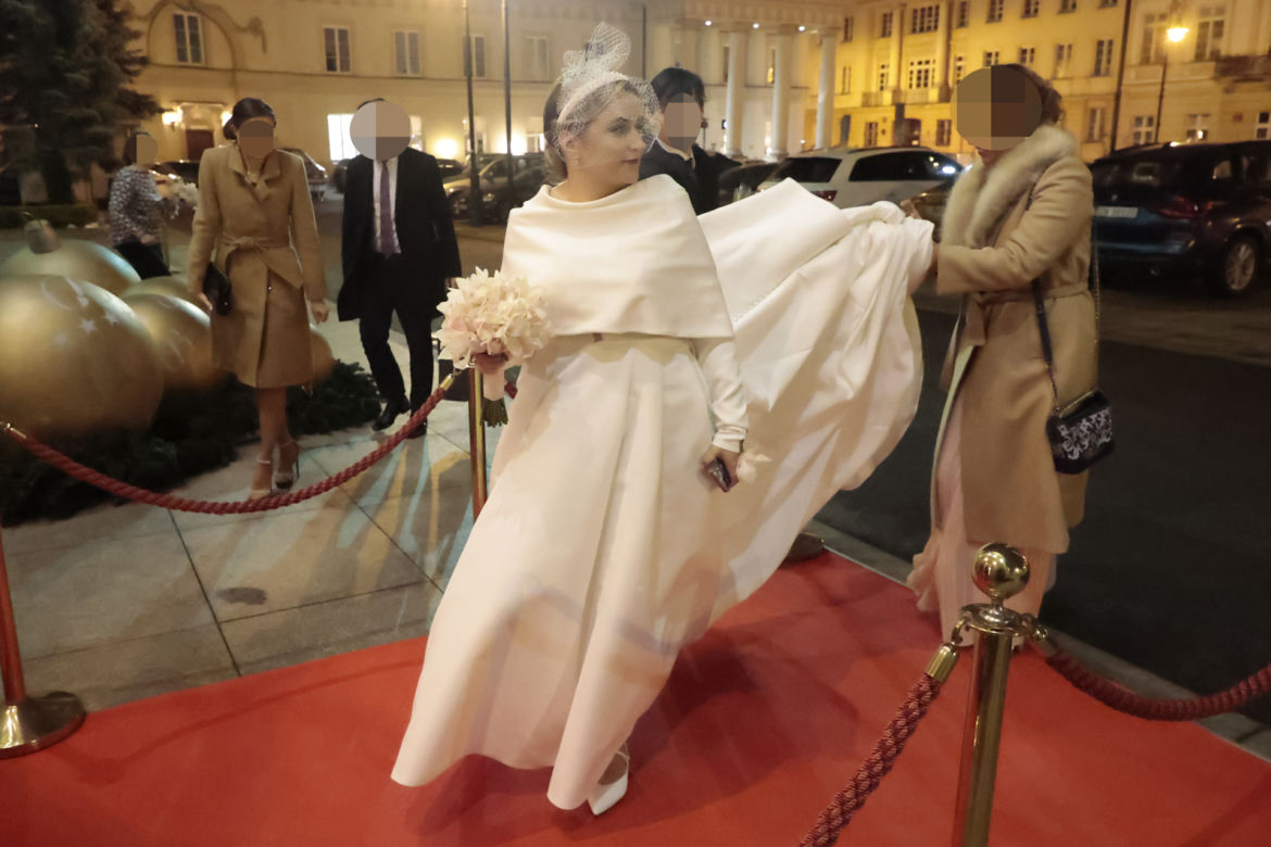 Ślub Patkowskiego i Semeniuk. Powitanie młodej pary