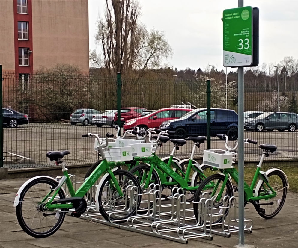 Miejskim rowerem na kąpielisko? Szczeciński radny pyta o nowe strefy BikeS. Jest odpowiedź!
