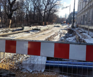 Koszmar w centrum Krakowa. Remont torowiska na Piłsudskiego potrwa do 2026 roku! Mieszkańcy tracą cierpliwość