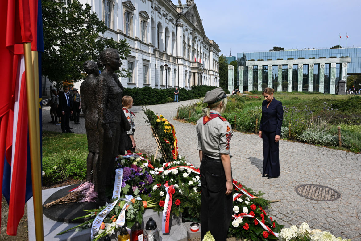 Marta Nawrocka w hołdzie Bohaterkom Powstania Warszawskiego