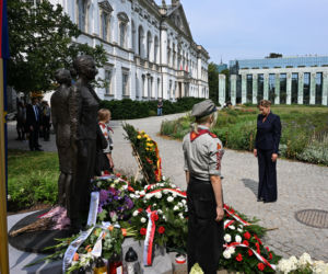 Marta Nawrocka w hołdzie Bohaterkom Powstania Warszawskiego