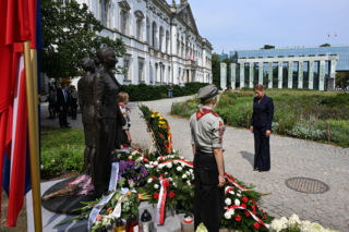 Marta Nawrocka w hołdzie Bohaterkom Powstania Warszawskiego