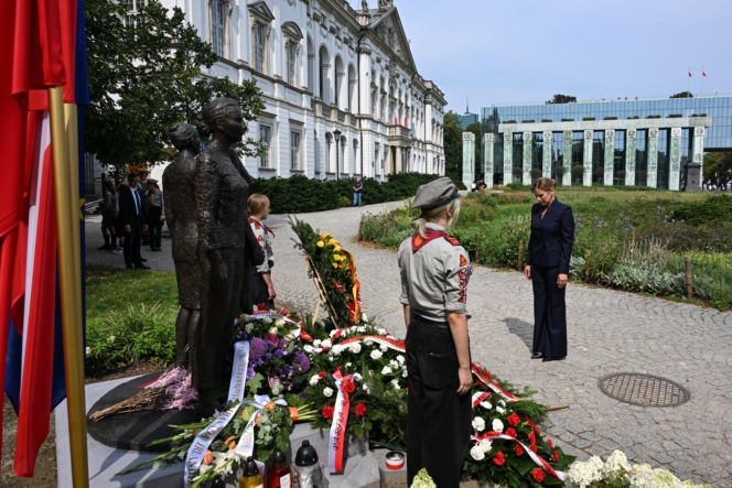 Marta Nawrocka w hołdzie Bohaterkom Powstania Warszawskiego