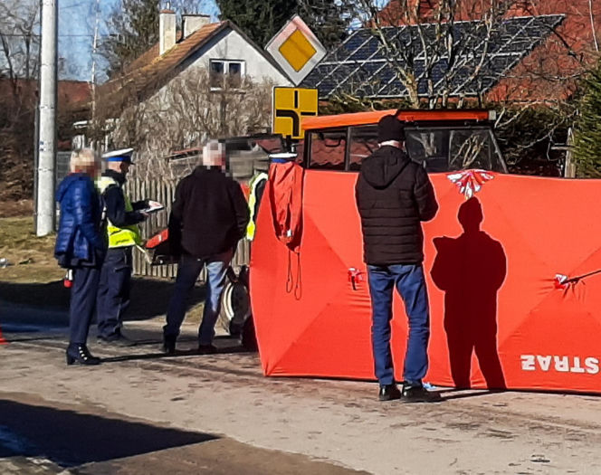 Tragedia przy pracy. Rolnik zginął pod maszyną