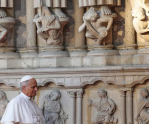 Papież Leon XIV w szpitalu z guzem płuca! Podano ważną datę